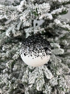 Кулька біла блискуча з оздобленням чорним 6 см (6 шт.)